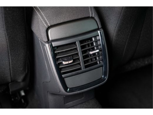 Skoda Kamiq 1.0 TSI 110pk DSG Ambition | Metaalkleur | Upgrade Pakket | Vierseizoenen banden ActivLease financial lease