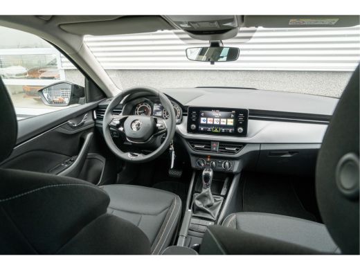 Skoda Kamiq 1.0 TSI 110pk DSG Ambition | Metaalkleur | Upgrade Pakket | Vierseizoenen banden ActivLease financial lease