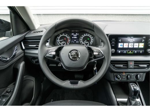 Skoda Kamiq 1.0 TSI 110pk DSG Ambition | Metaalkleur | Upgrade Pakket | Vierseizoenen banden ActivLease financial lease