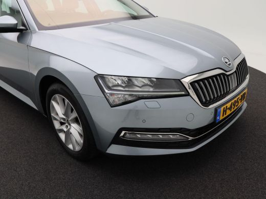 Skoda Superb Combi 1.5 TSi 150 Pk Automaat Business Edition | Navigatie | 17 Inch | Adaptive Cruise | Stoelver... ActivLease financial lease