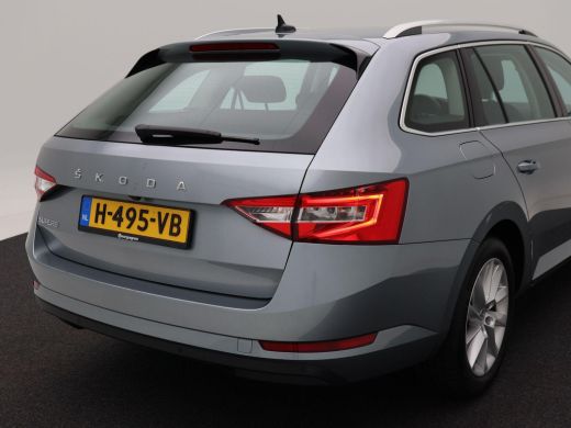 Skoda Superb Combi 1.5 TSi 150 Pk Automaat Business Edition | Navigatie | 17 Inch | Adaptive Cruise | Stoelver... ActivLease financial lease