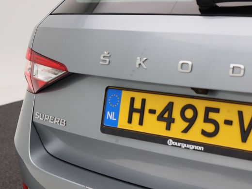Skoda Superb Combi 1.5 TSi 150 Pk Automaat Business Edition | Navigatie | 17 Inch | Adaptive Cruise | Stoelver... ActivLease financial lease