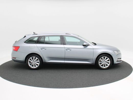 Skoda Superb Combi 1.5 TSi 150 Pk Automaat Business Edition | Navigatie | 17 Inch | Adaptive Cruise | Stoelver... ActivLease financial lease