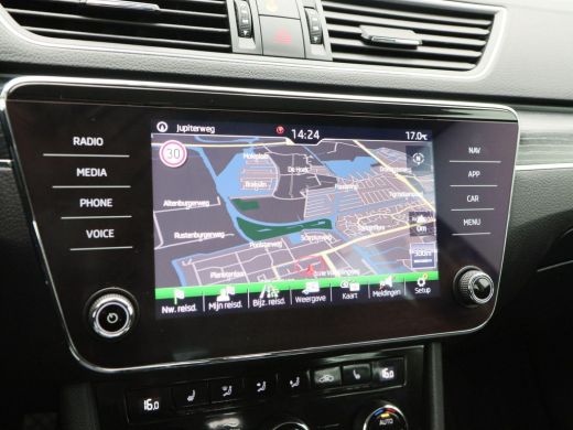 Skoda Superb Combi 1.5 TSi 150 Pk Automaat Business Edition | Navigatie | 17 Inch | Adaptive Cruise | Stoelver... ActivLease financial lease
