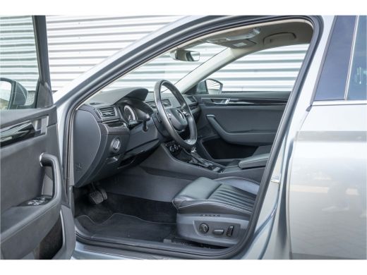 Skoda Superb Combi Škoda 1.4 TSI 218 PK DSG iV Phev L&K | Trekhaak| Camera | Leer| Electrische Stoelen | Canton| ActivLease financial lease