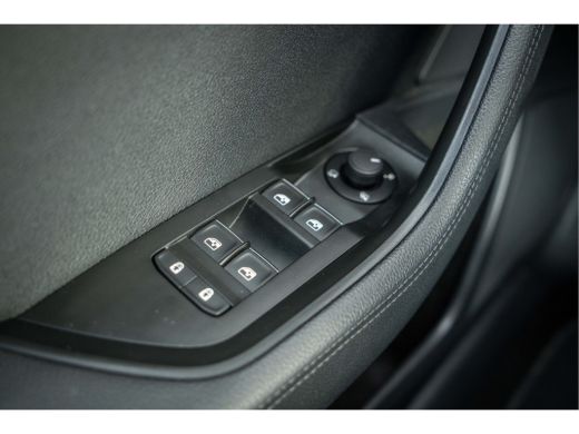 Skoda Superb Combi Škoda 1.4 TSI 218 PK DSG iV Phev L&K | Trekhaak| Camera | Leer| Electrische Stoelen | Canton| ActivLease financial lease