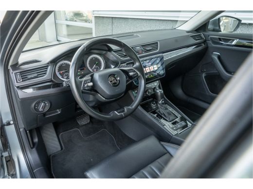 Skoda Superb Combi Škoda 1.4 TSI 218 PK DSG iV Phev L&K | Trekhaak| Camera | Leer| Electrische Stoelen | Canton| ActivLease financial lease
