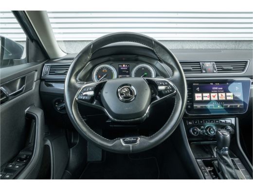 Skoda Superb Combi Škoda 1.4 TSI 218 PK DSG iV Phev L&K | Trekhaak| Camera | Leer| Electrische Stoelen | Canton| ActivLease financial lease