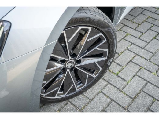 Skoda Superb Combi Škoda 1.4 TSI 218 PK DSG iV Phev L&K | Trekhaak| Camera | Leer| Electrische Stoelen | Canton| ActivLease financial lease