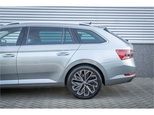 Skoda Superb Combi Škoda 1.4 TSI 218 PK DSG iV Phev L&K | Trekhaak| Camera | Leer| Electrische Stoelen | Canton| ActivLease financial lease
