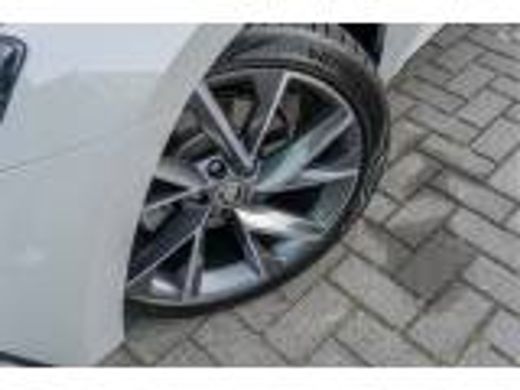 Skoda Superb Combi Škoda 1.4 TSI 218PK PHEV iV Sportline Business | Pan-Dak| 19 Inc| Comfort pakket| Functie p... ActivLease financial lease
