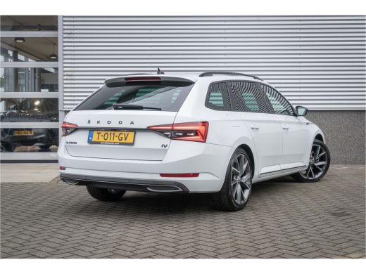 Skoda Superb Combi Škoda 1.4 TSI iV 218PK PHEV Sportline Business |Pan-dak| 19 Inch| Comfort en Functie Pakket| ActivLease financial lease