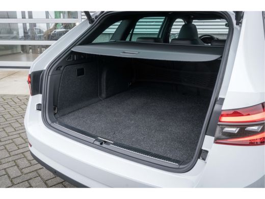 Skoda Superb Combi Škoda 1.4 TSI iV 218PK PHEV Sportline Business |Pan-dak| 19 Inch| Comfort en Functie Pakket| ActivLease financial lease