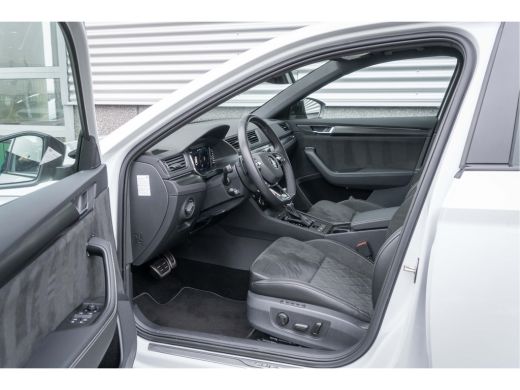 Skoda Superb Combi Škoda 1.4 TSI iV 218PK PHEV Sportline Business |Pan-dak| 19 Inch| Comfort en Functie Pakket| ActivLease financial lease
