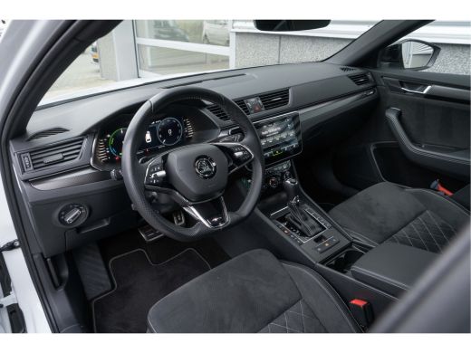 Skoda Superb Combi Škoda 1.4 TSI iV 218PK PHEV Sportline Business |Pan-dak| 19 Inch| Comfort en Functie Pakket| ActivLease financial lease