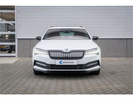 Skoda Superb Combi Škoda 1.4 TSI iV 218PK PHEV Sportline Business |Pan-dak| 19 Inch| Comfort en Functie Pakket| ActivLease financial lease