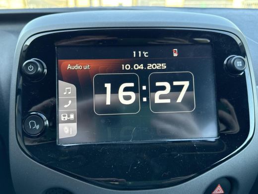 Toyota Aygo 1.0 VVT-i x-joy **APPLE CARPLAY/ BEGRENZER/ 36 MAANDEN GARANTIE** ActivLease financial lease