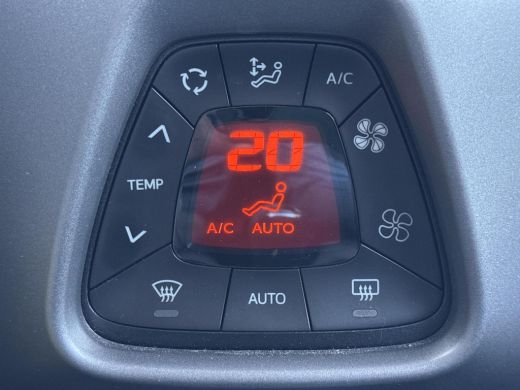 Toyota Aygo 1.0 VVT-i x-joy **APPLE CARPLAY/ BEGRENZER/ 36 MAANDEN GARANTIE** ActivLease financial lease