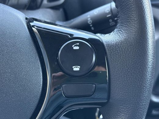 Toyota Aygo 1.0 VVT-i x-joy **APPLE CARPLAY/ BEGRENZER/ 36 MAANDEN GARANTIE** ActivLease financial lease