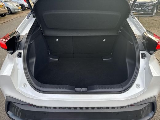 Toyota C-HR 1.8 Hybrid 140 First Edition Bi-tone ActivLease financial lease