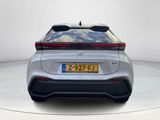 Toyota C-HR 1.8 Hybrid 140 First Edition Bi-tone ActivLease financial lease