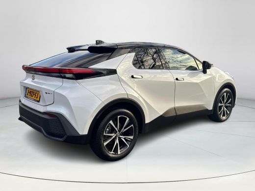 Toyota C-HR 1.8 Hybrid 140 First Edition Bi-tone ActivLease financial lease