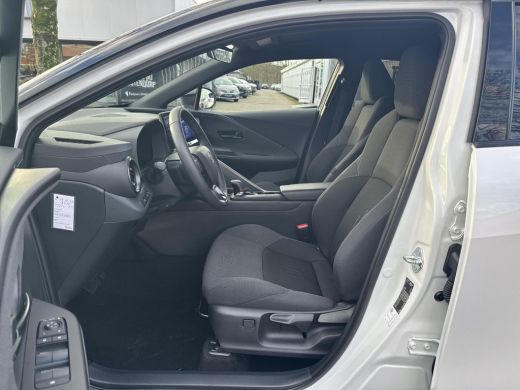 Toyota C-HR 1.8 Hybrid 140 First Edition Bi-tone ActivLease financial lease