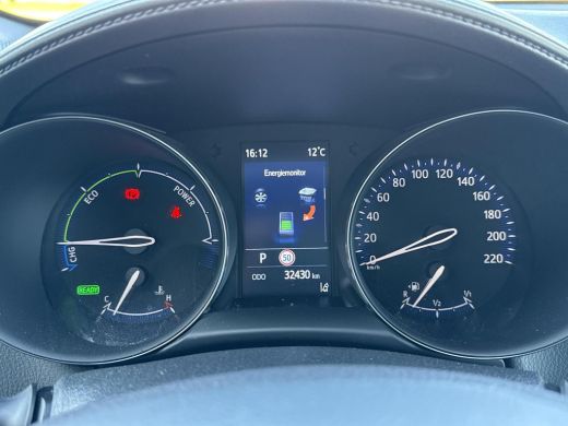 Toyota C-HR 1.8 Hybrid Style **NAVIGATIE/ STOELVERWARMING/ DODEHOEK DETECTIE/ 36 MAANDEN GARANTIE** ActivLease financial lease