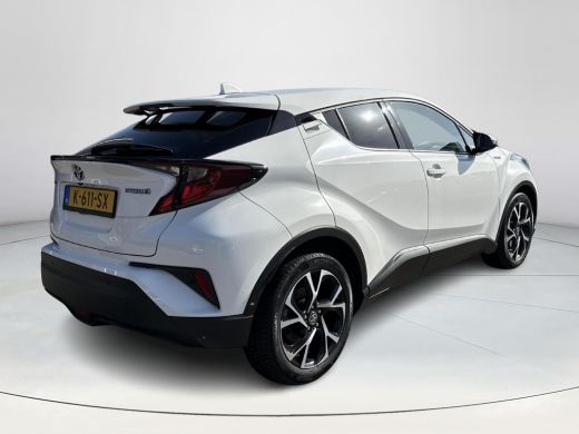 Toyota C-HR 1.8 Hybrid Style **NAVIGATIE/ STOELVERWARMING/ DODEHOEK DETECTIE/ 36 MAANDEN GARANTIE** ActivLease financial lease