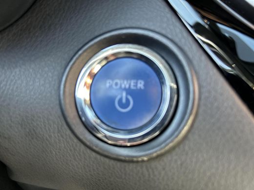 Toyota C-HR 2.0 Hybrid Executive ActivLease financial lease