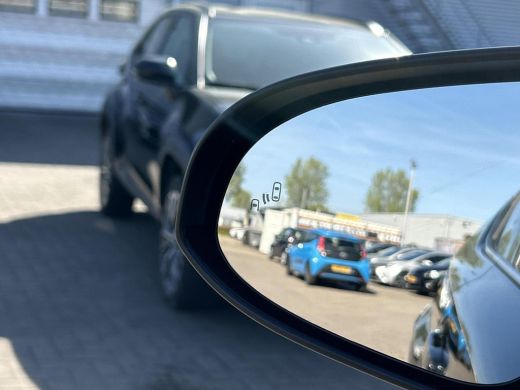 Toyota C-HR 2.0 Hybrid Executive ActivLease financial lease