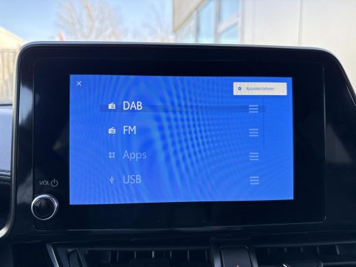 Toyota C-HR 2.0 Hybrid Style **NAVIGATIE/ STOELVERWARMING/ DODEHOEK DETECTIE/ 36 MAANDEN GARANTIE** ActivLease financial lease