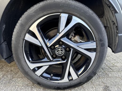 Toyota C-HR 2.0 Hybrid Style **NAVIGATIE/ STOELVERWARMING/ DODEHOEK DETECTIE/ 36 MAANDEN GARANTIE** ActivLease financial lease
