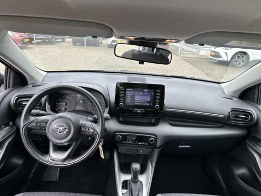 Toyota Yaris 1.5 Hybrid Active ActivLease financial lease