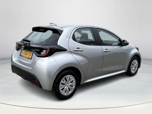 Toyota Yaris 1.5 Hybrid Active ActivLease financial lease