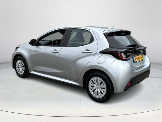 Toyota Yaris 1.5 Hybrid Active ActivLease financial lease