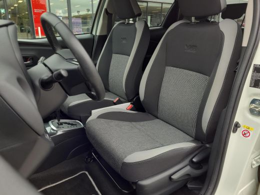 Toyota Yaris 1.5 Hybrid Y20 | Bi-Tone | Automaat | Navigatie | Rijklaarprijs incl. garantie | ActivLease financial lease