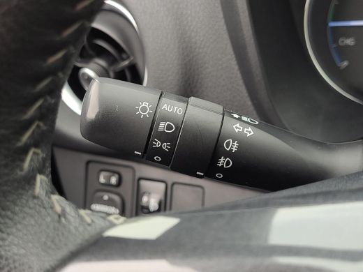 Toyota Yaris 1.5 Hybrid Y20 | Bi-Tone | Automaat | Navigatie | Rijklaarprijs incl. garantie | ActivLease financial lease