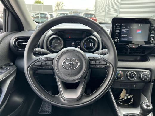 Toyota Yaris 1.5 VVT-i Dynamic ActivLease financial lease