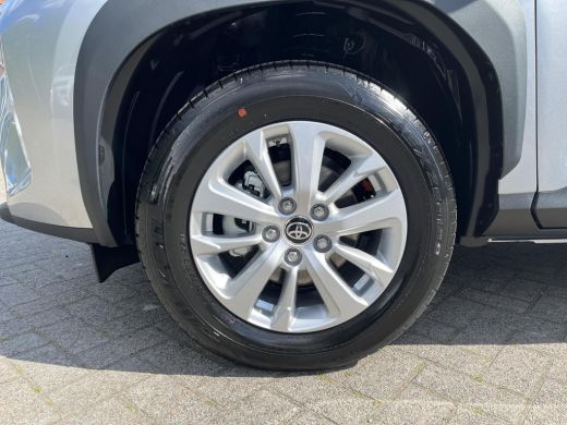 Toyota Yaris Cross 1.5 Hybrid 115 Active Private lease vanaf €385,- p.m.! ActivLease financial lease