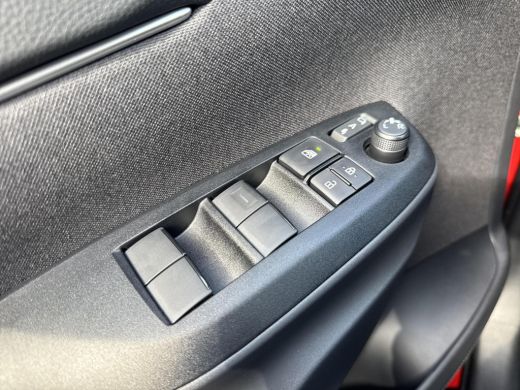 Toyota Yaris Cross 1.5 Hybrid 130pk First Edition Comfort Pack | 06-10141018 Voor meer informatie ActivLease financial lease