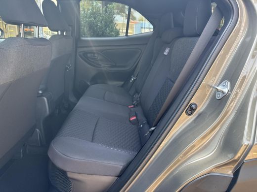 Toyota Yaris Cross 1.5 Hybrid 130pk First Edition Comfort Pack 06-10141018 Voor meer informatie ActivLease financial lease