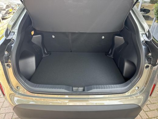 Toyota Yaris Cross 1.5 Hybrid 130pk First Edition Comfort Pack 06-10141018 Voor meer informatie ActivLease financial lease