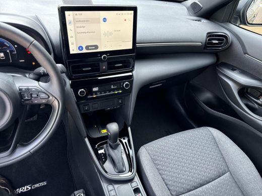 Toyota Yaris Cross 1.5 Hybrid 130pk First Edition Comfort Pack 06-10141018 Voor meer informatie ActivLease financial lease