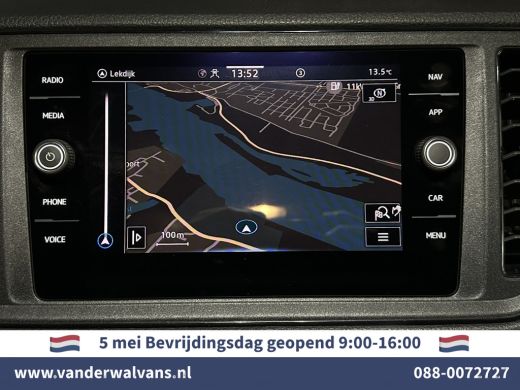 Volkswagen Crafter 2.0 TDI 140 pk Pick up Open laadbak Dubbele Cabine Euro6 Airco | 7-Zits | Navigatie | 2800kg Trek... ActivLease financial lease