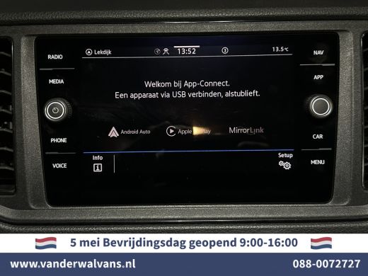 Volkswagen Crafter 2.0 TDI 140 pk Pick up Open laadbak Dubbele Cabine Euro6 Airco | 7-Zits | Navigatie | 2800kg Trek... ActivLease financial lease