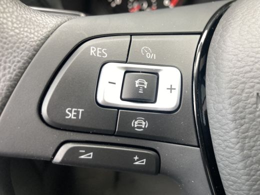 Volkswagen Crafter Volkswagen 2024 | 140 PK | Automaat | Geveerde bestuurdersstoel | Navigatie | Camera | Full LED ActivLease financial lease