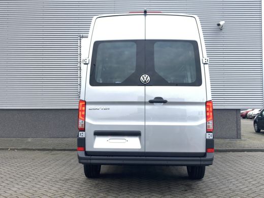 Volkswagen Crafter Volkswagen 2024 | 140 PK | Automaat | Geveerde bestuurdersstoel | Navigatie | Camera | Full LED ActivLease financial lease