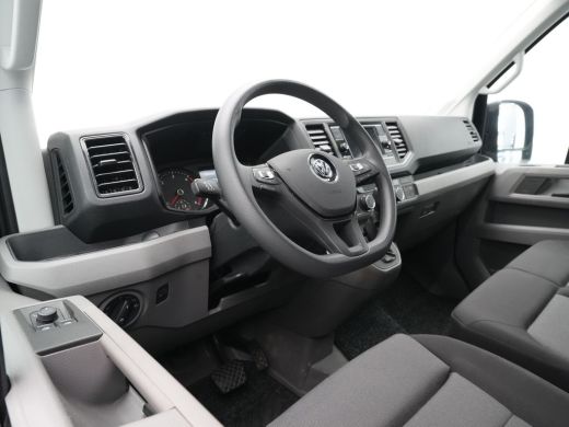 Volkswagen Crafter 30 2.0 TDI 140pk DSG L3H3 Highline Navi via App Camera Trekhaak Voorruitverwarming ActivLease financial lease