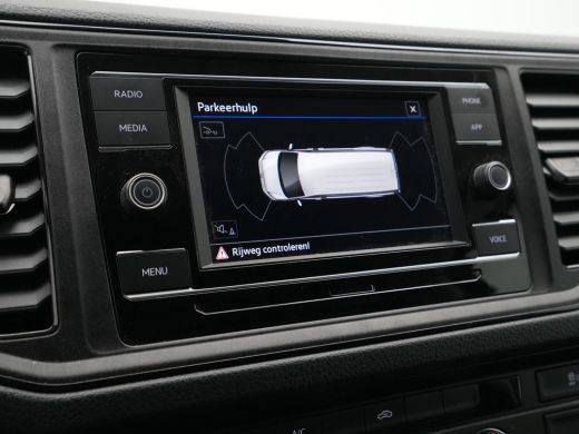 Volkswagen Crafter 30 2.0 TDI 140pk DSG L3H3 Highline Navi via App Camera Trekhaak Voorruitverwarming ActivLease financial lease